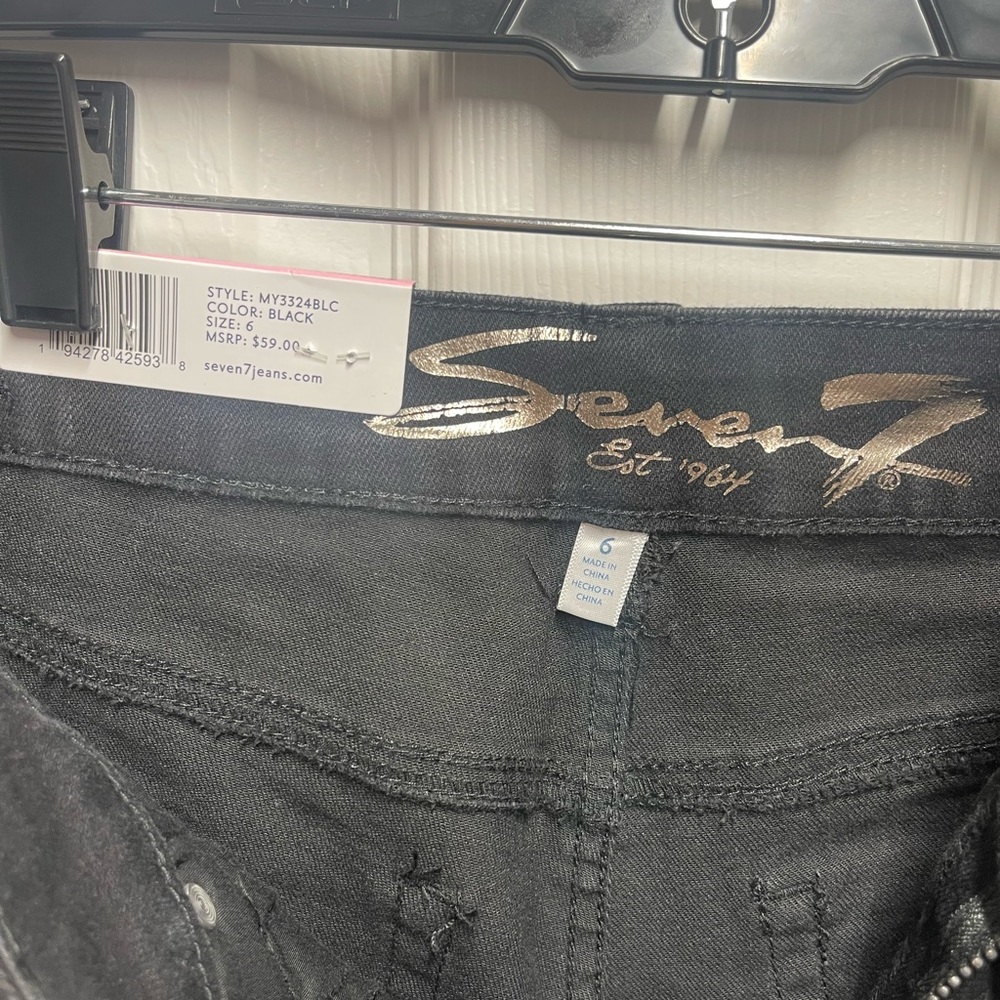 NWT: Seven7 black shorts - Picture 2 of 4